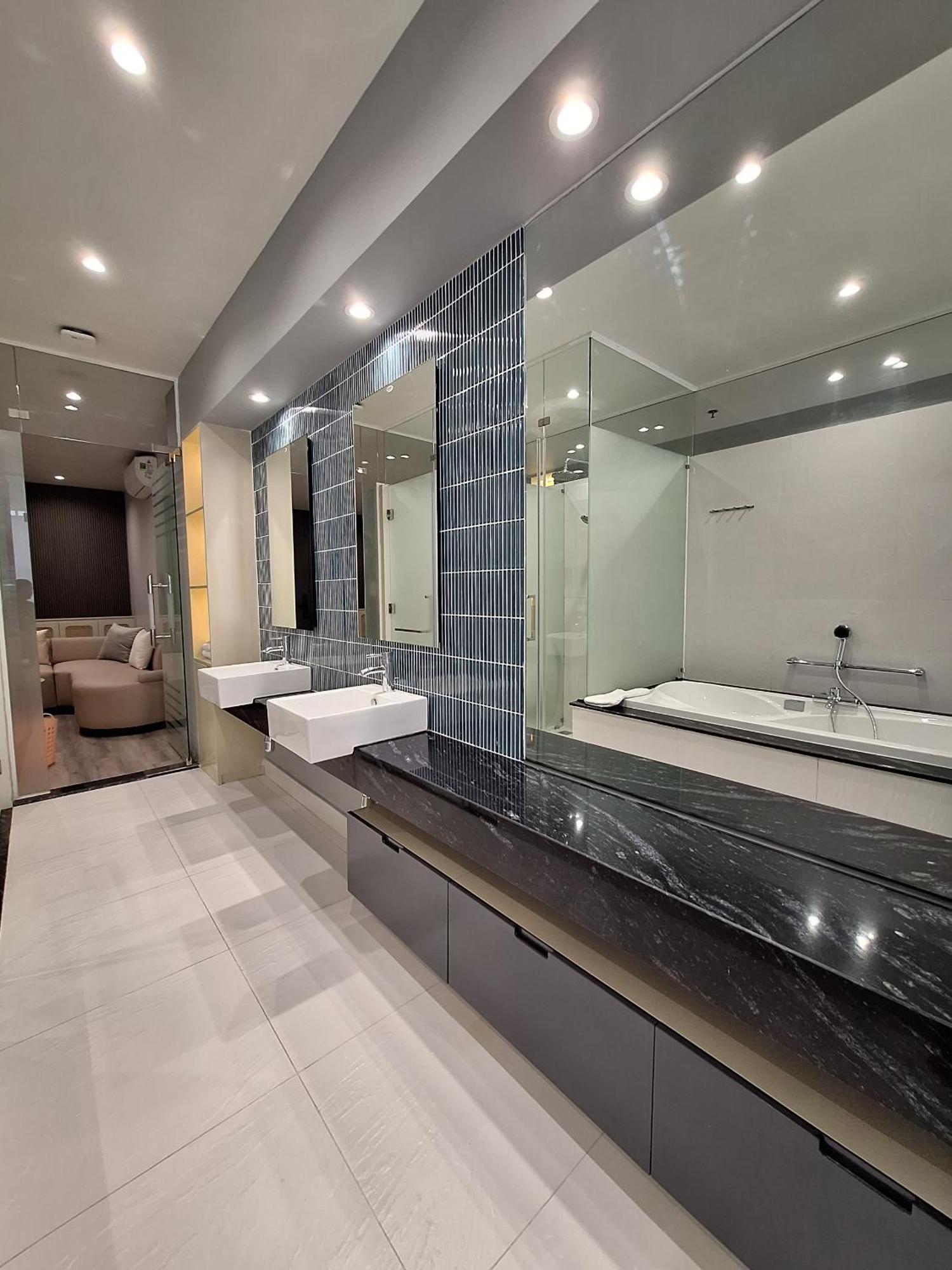 Mcgallery Art - Lucky Residence Suite'S & Apartments Хошимин Екстериор снимка
