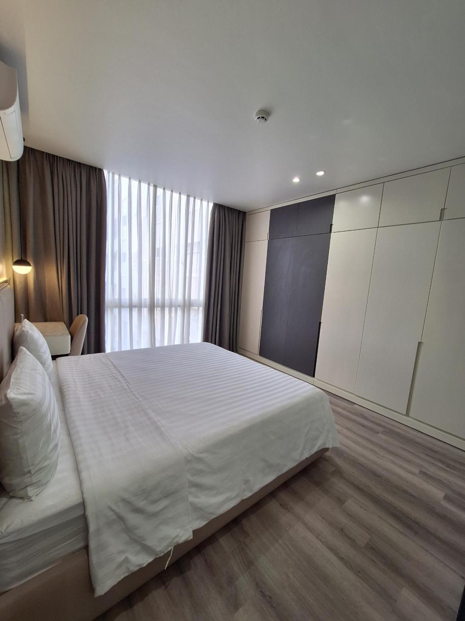 Mcgallery Art - Lucky Residence Suite'S & Apartments Хошимин Екстериор снимка